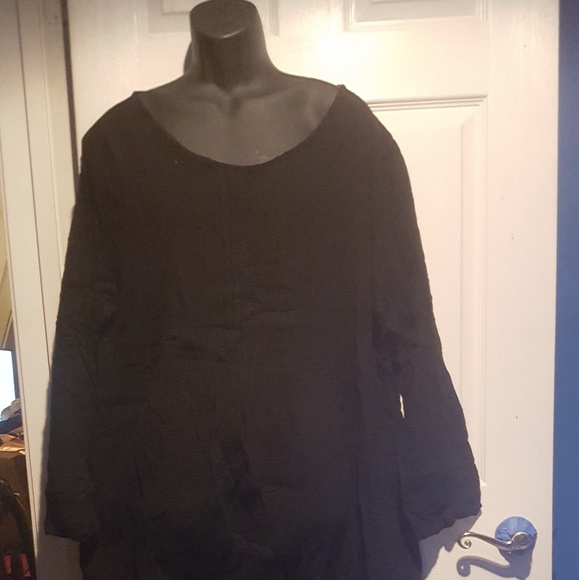 Long black gauze. Very boho. RUNS SMALL - Picture 7 of 8